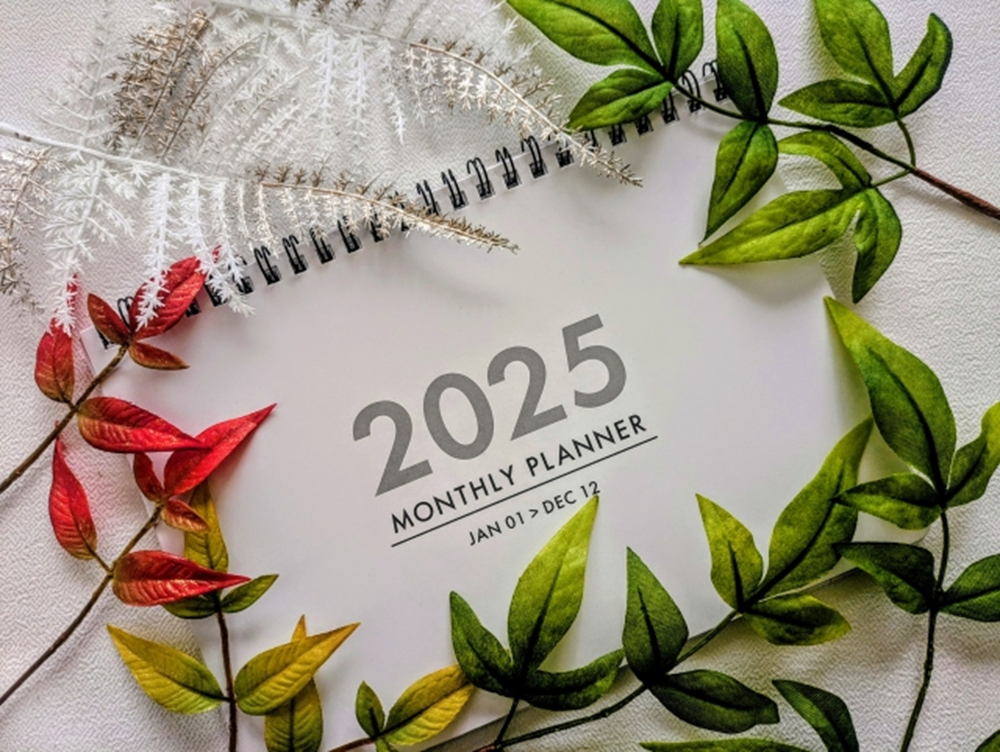 2025年カレンダー ナチュラル素材